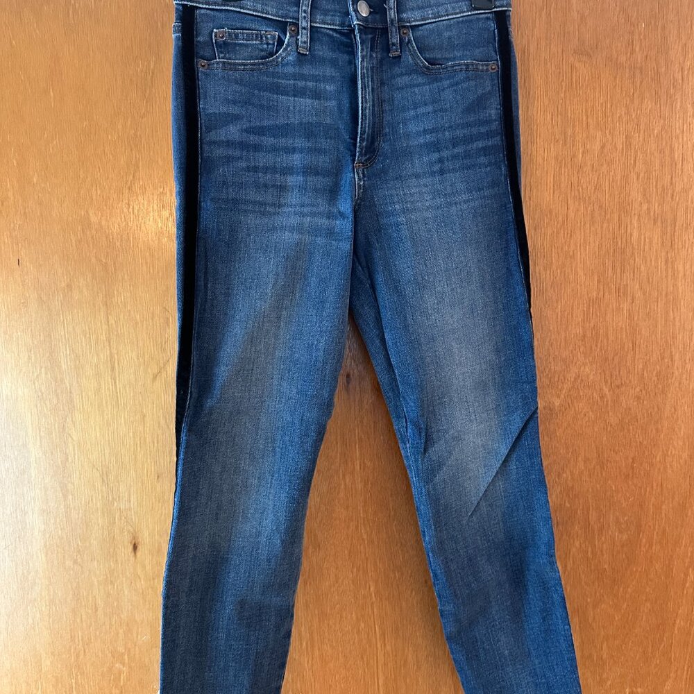 Gap Super Skinny Jeans with Velvet Piping - Size 27P